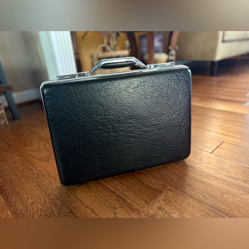 American Tourister  vintage briefcase attache  black
